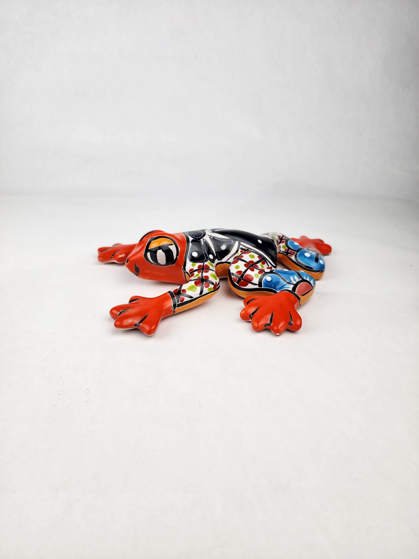 Handmade Talavera Frog – Eye-Catching Mexican Pottery Garden Sculpture