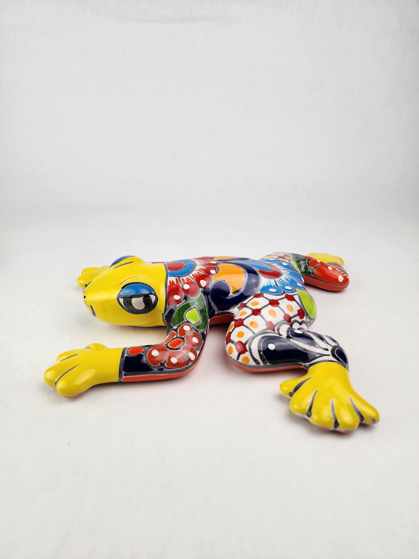 Playful Ceramic Frog – Mexican Wall Art in Bold Colors
