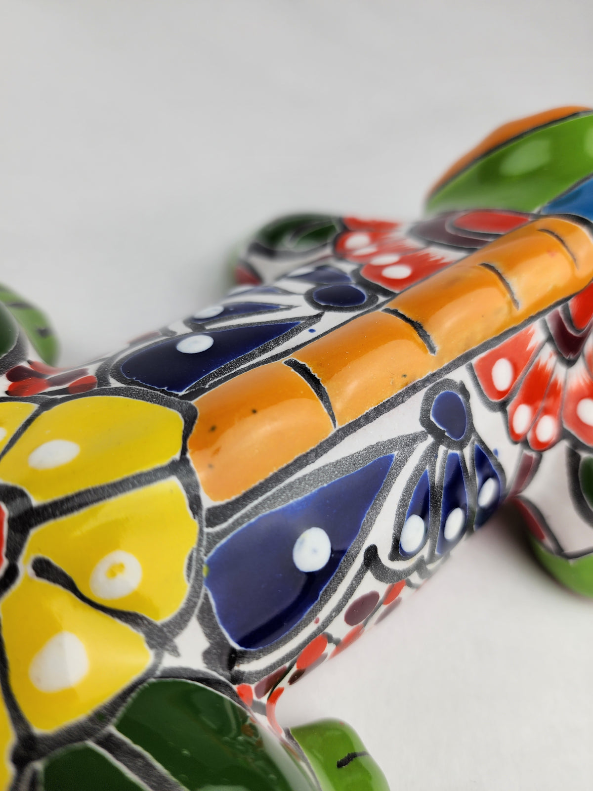 Green Talavera-Style Ceramic Iguana 13" – Entryway Décor