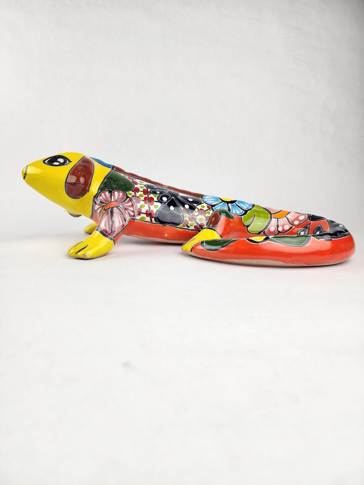Large Talavera Ceramic Iguana – Yellow Wall Reptile Art