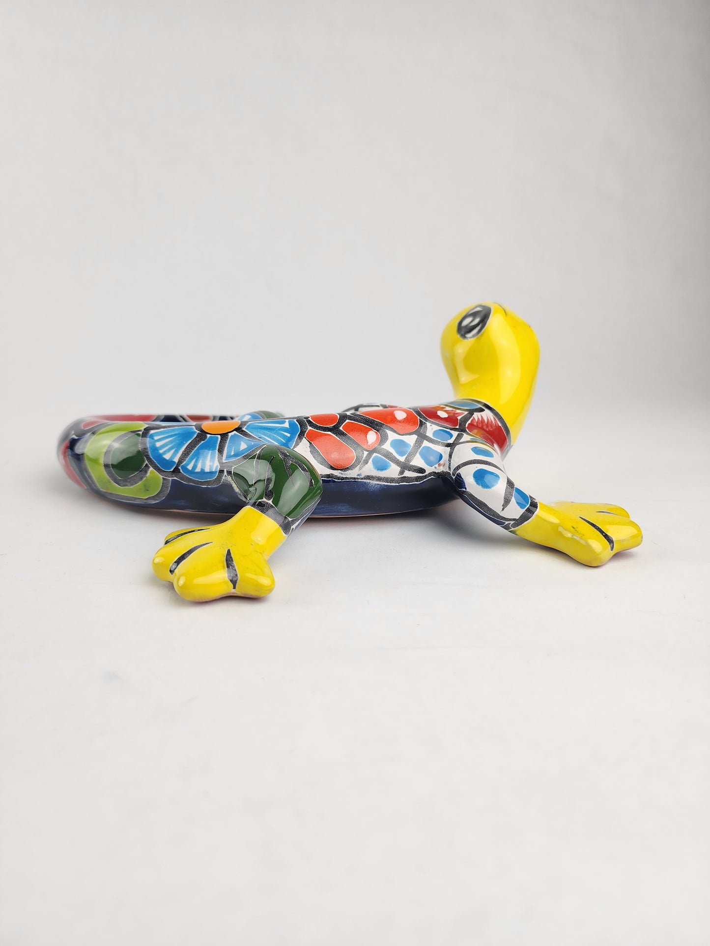 Playful Talavera Gecko – Fun Kids' Wall Art