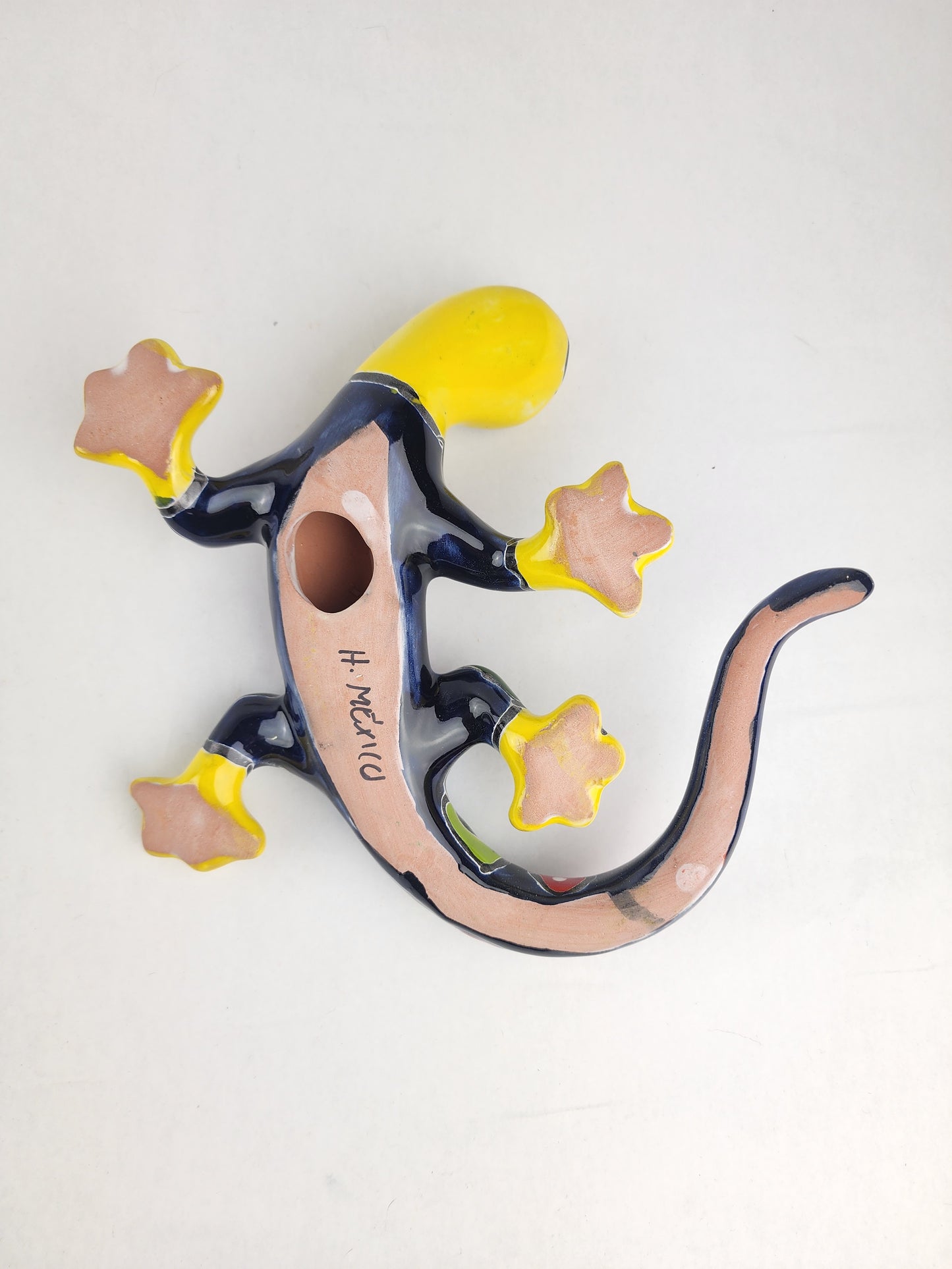 Playful Talavera Gecko – Fun Kids' Wall Art