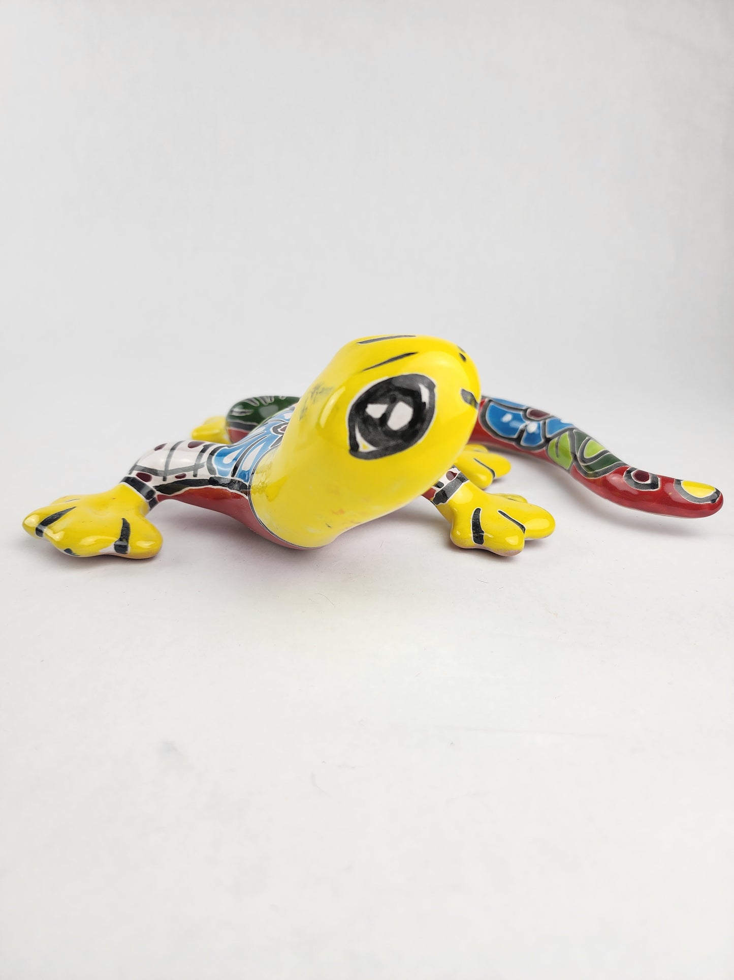 Hand-Painted Yellow Talavera Gecko Wall Decor – Mexican Ceramic Lizard