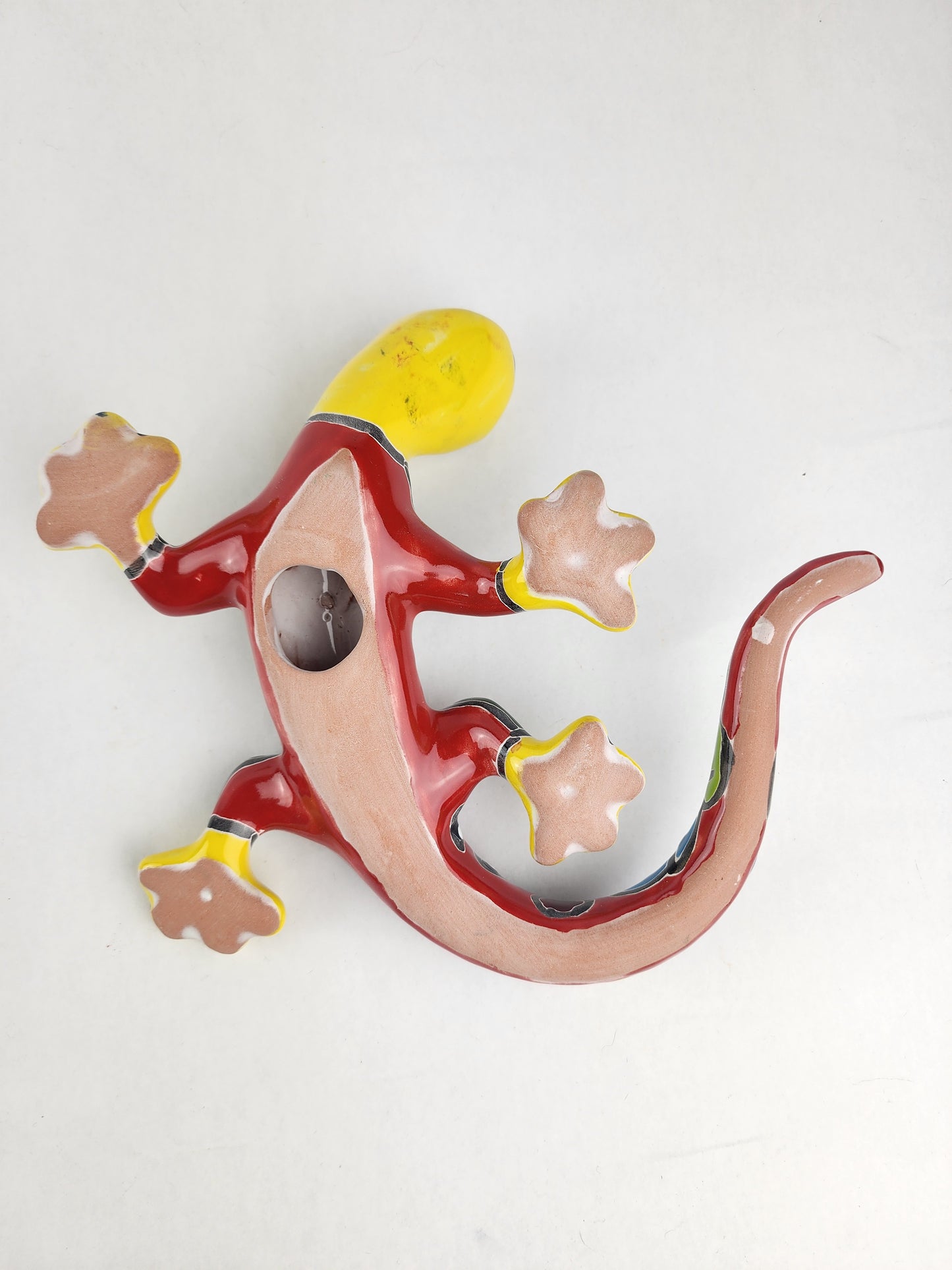 Hand-Painted Yellow Talavera Gecko Wall Decor – Mexican Ceramic Lizard
