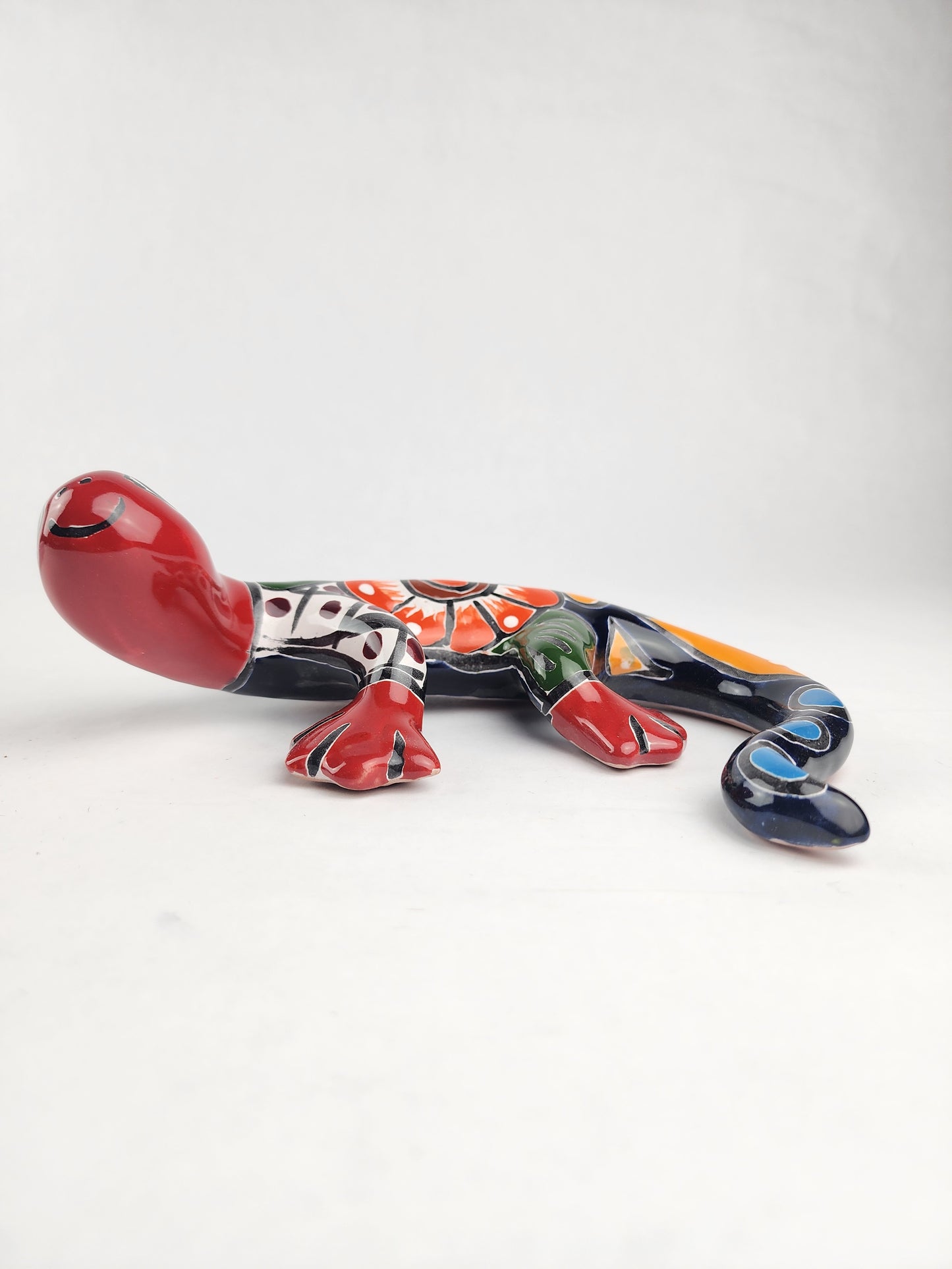 Whimsical Gecko Wall Art – Hand-Painted Talavera