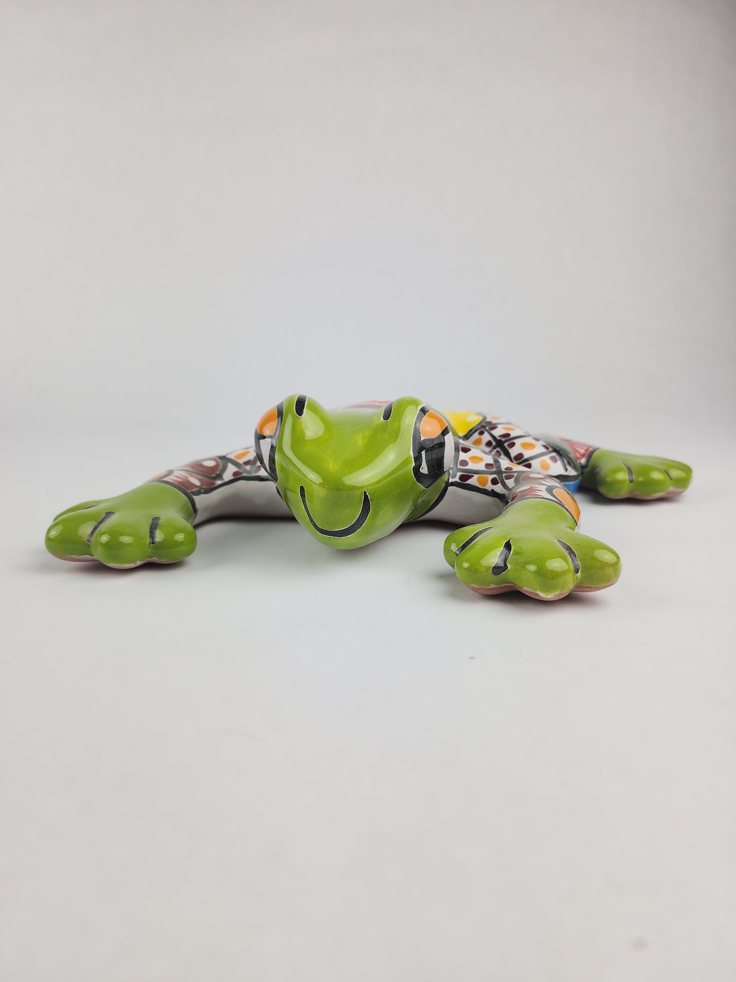 Hand-Painted Talavera Frog – Green Wall Art