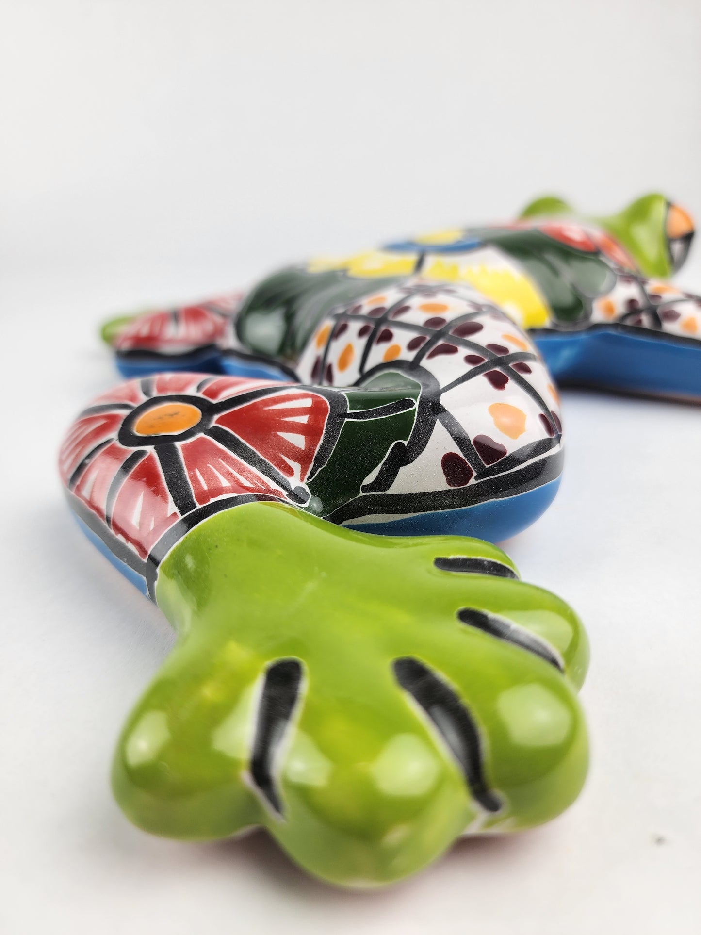 Hand-Painted Talavera Frog – Green Wall Art