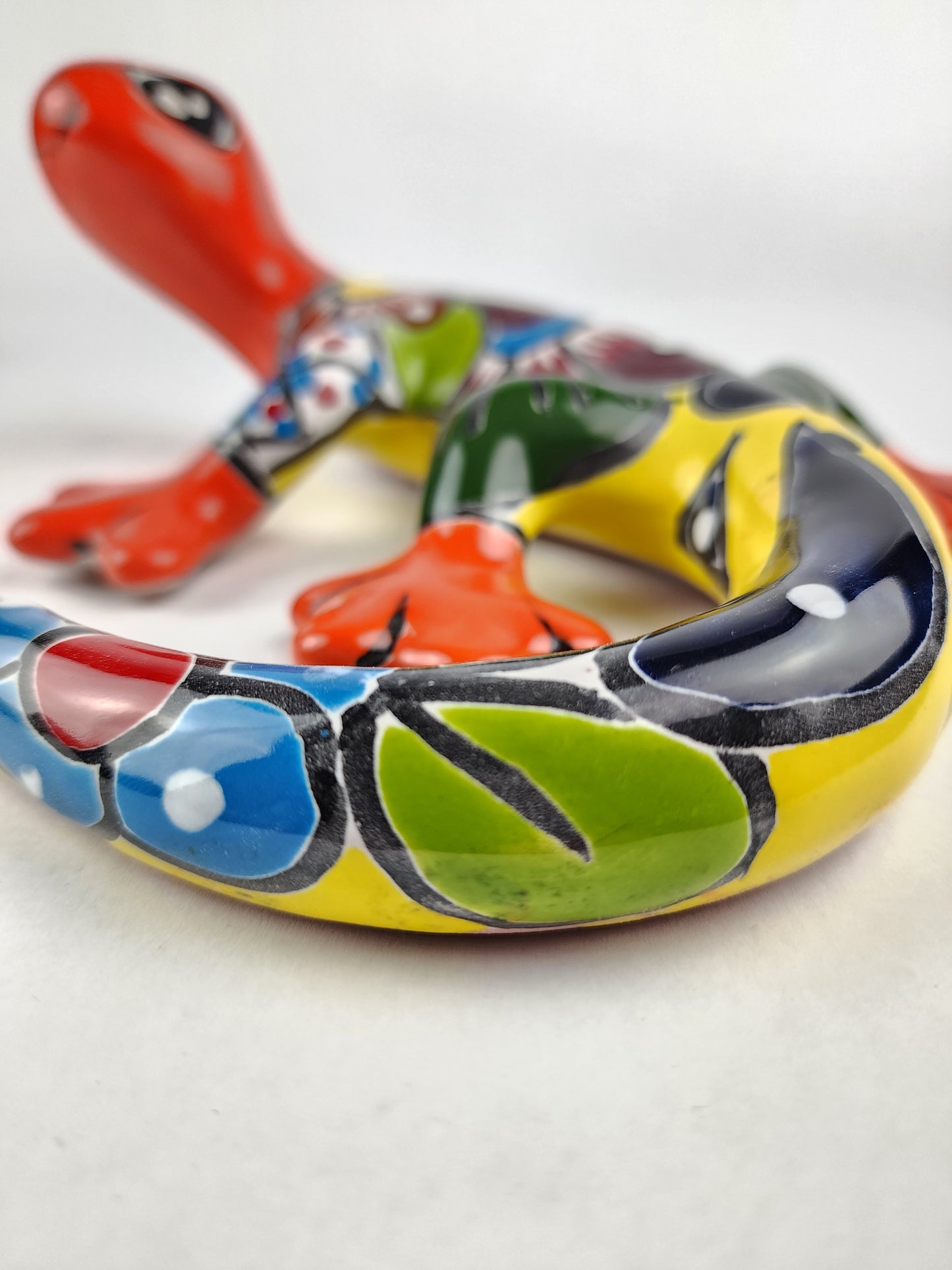 Hand-Painted Talavera Lizard – Red & Yellow Wall Décor