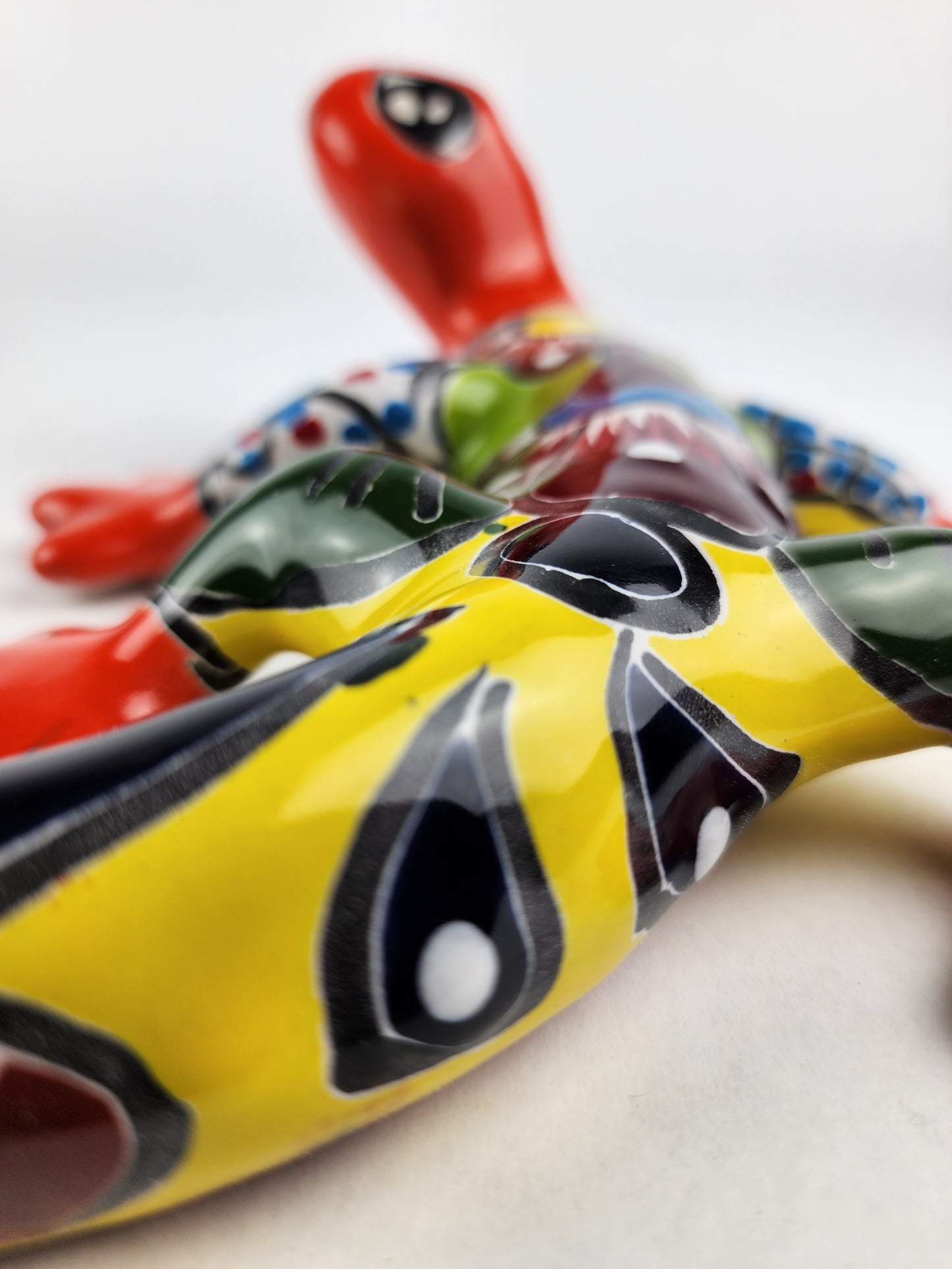 Hand-Painted Talavera Lizard – Red & Yellow Wall Décor