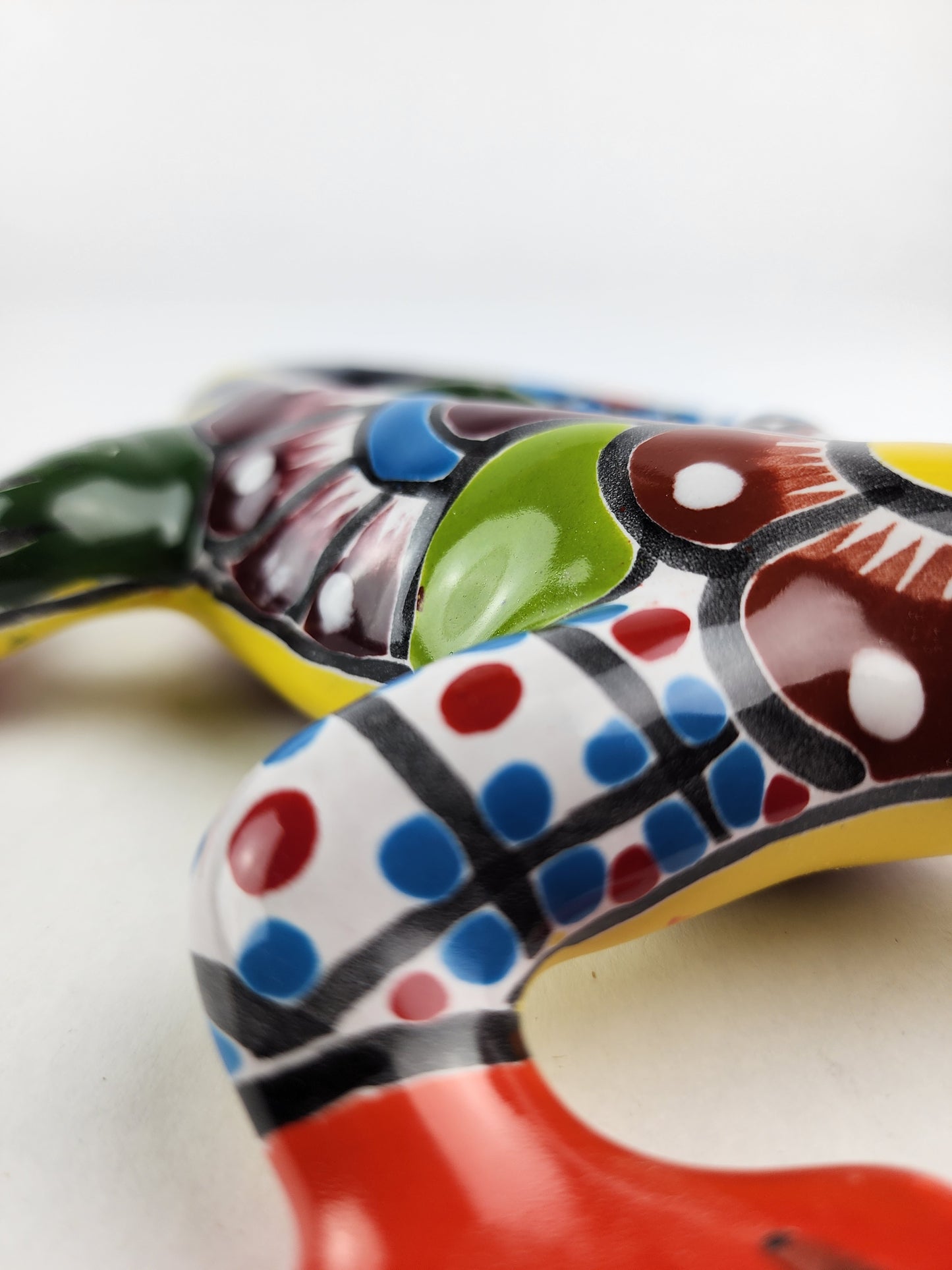 Hand-Painted Talavera Lizard – Red & Yellow Wall Décor