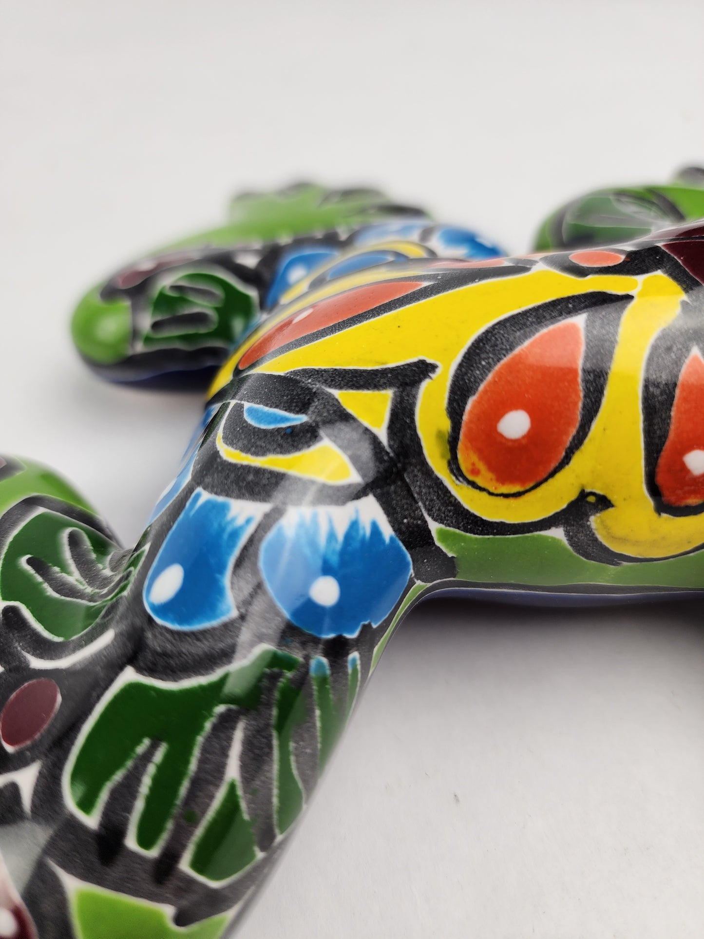 Garden Companions – Iguana & Frog Figurine Set | Handcrafted Mexican Ceramic Décor (2-Piece Bundle)