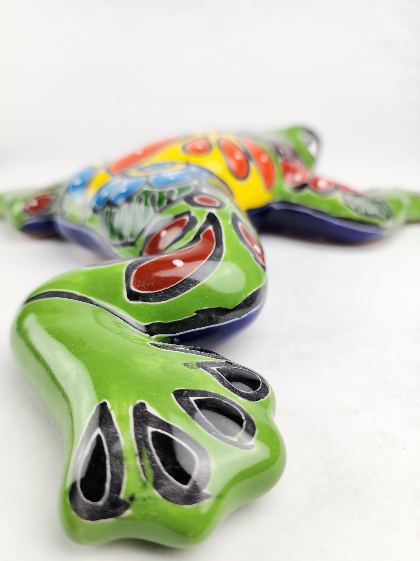Green Talavera Frog – Hand-Painted Garden Ceramic Figurine