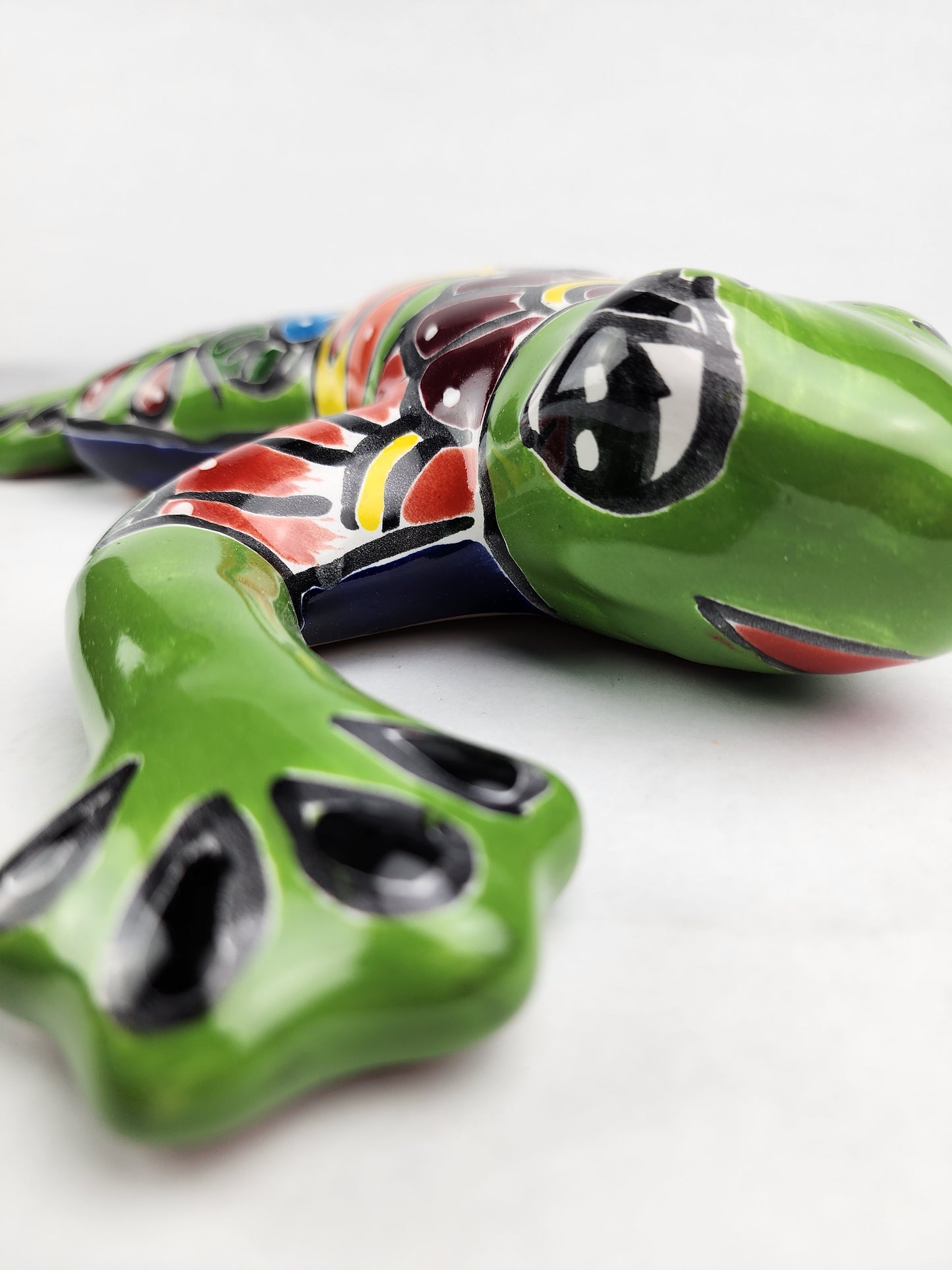 Green Talavera Frog – Hand-Painted Garden Ceramic Figurine