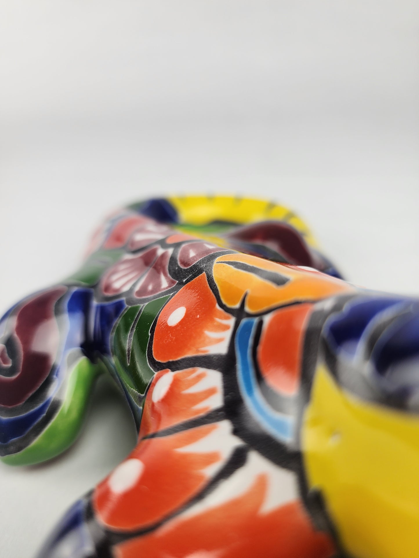 Yellow Talavera-Style Iguana – Handcrafted Mexican Folk Art Figurine