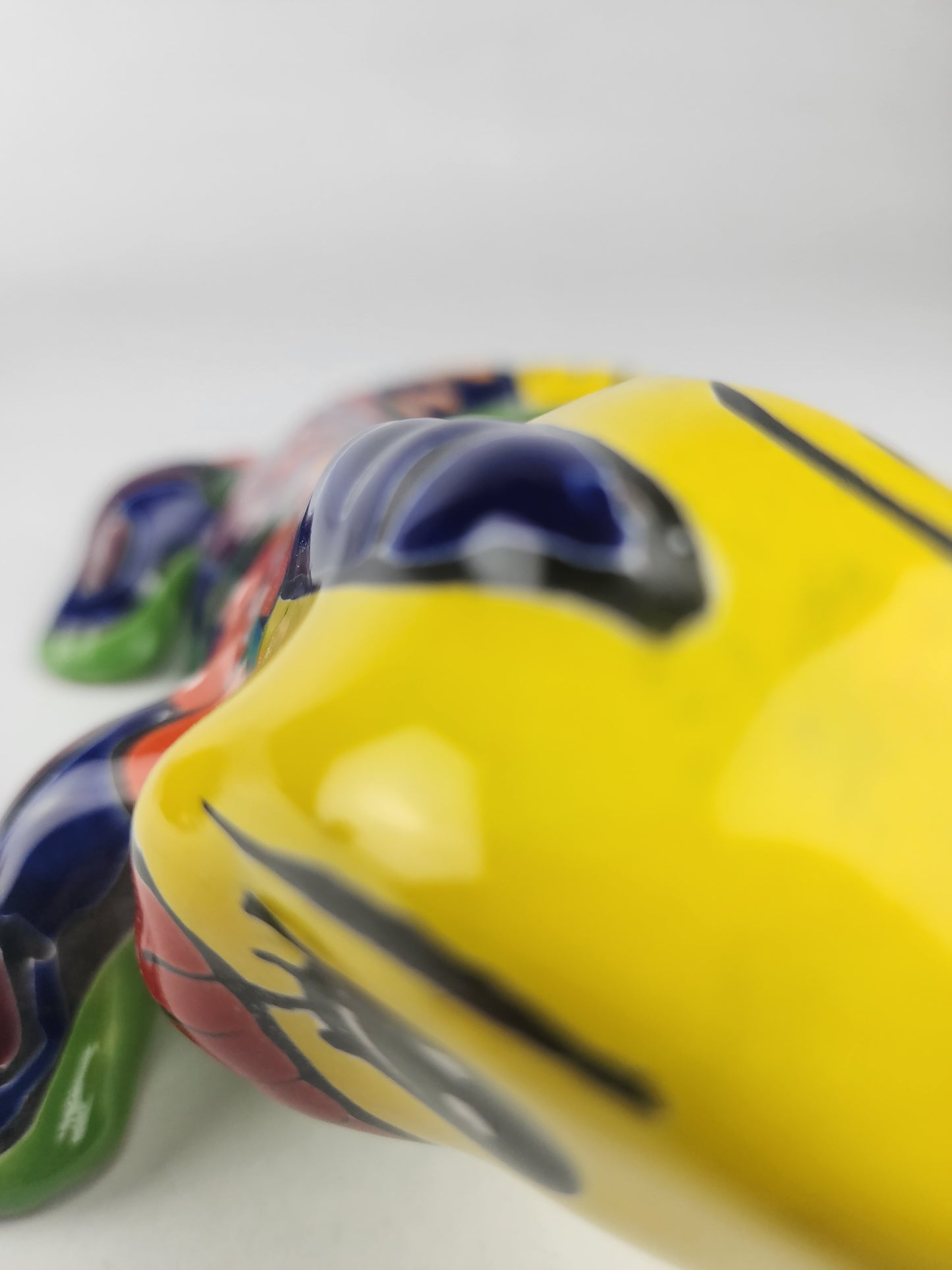 Yellow Talavera-Style Iguana – Hand-Painted Mexican Folk Art Décor