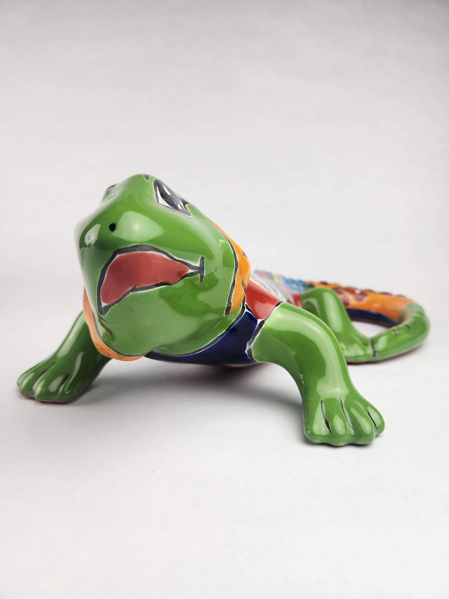Green Talavera-Style Iguana – Hand-Painted Mexican Folk Art Décor