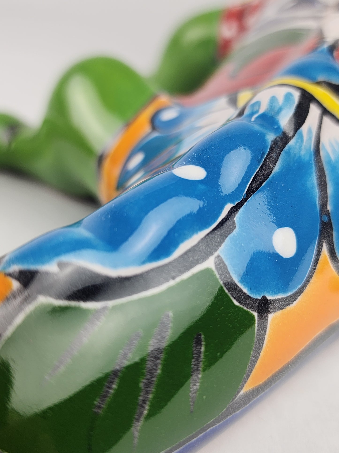 Green Talavera-Style Iguana – Hand-Painted Mexican Folk Art Décor