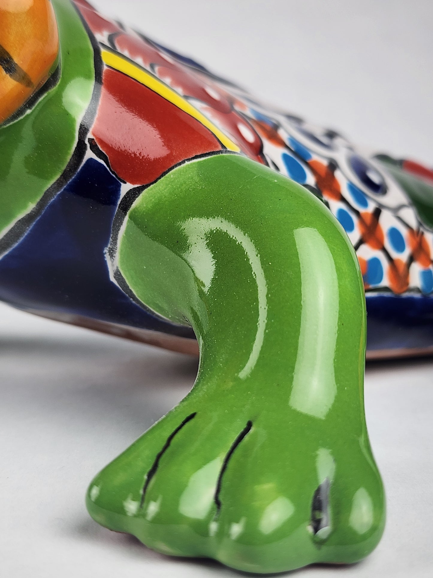 Green Talavera-Style Iguana – Hand-Painted Mexican Folk Art Décor