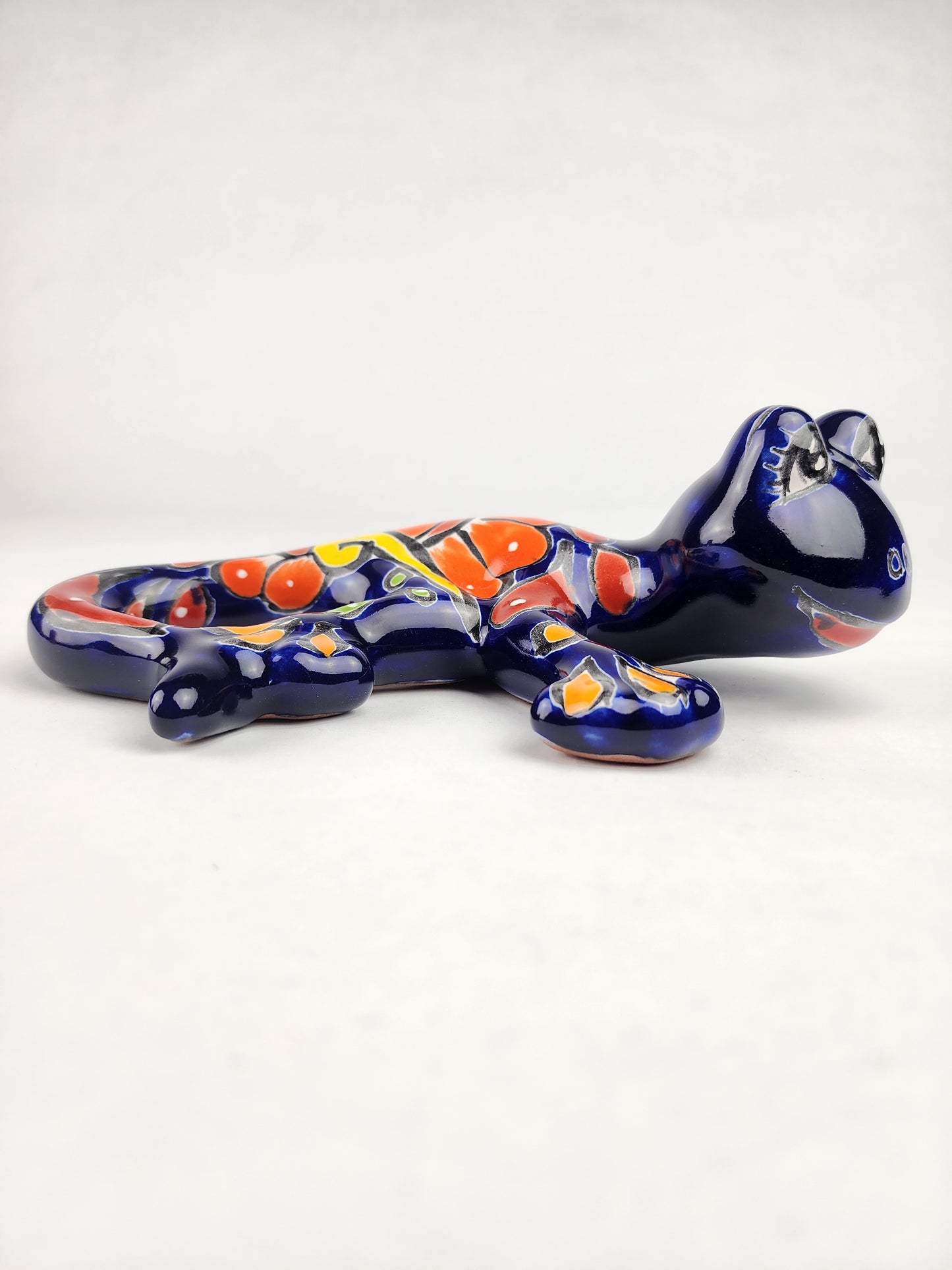 Blue Talavera Salamander – Hand-Painted Garden Wall Decor
