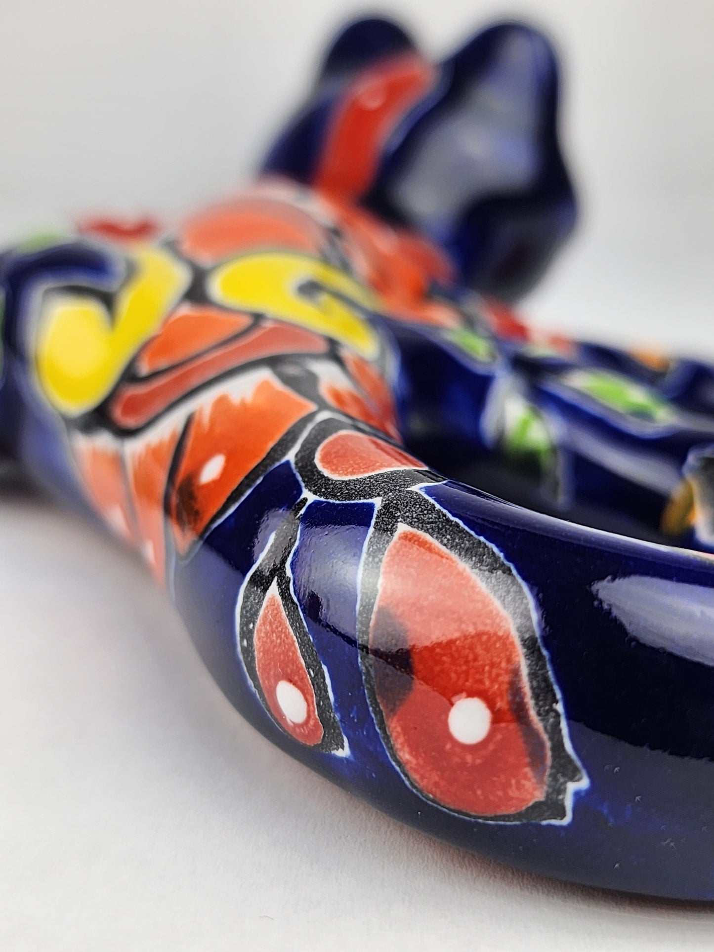Blue Talavera Salamander – Hand-Painted Garden Wall Decor