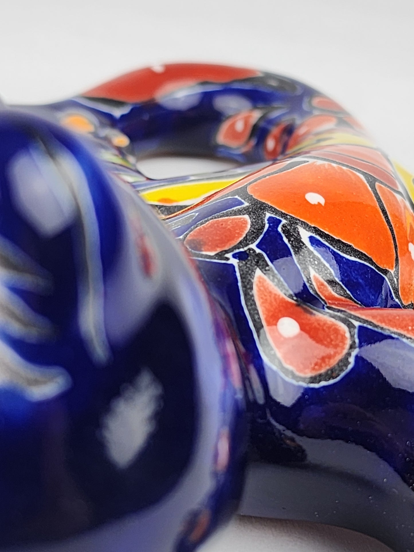 Blue Talavera Salamander – Hand-Painted Garden Wall Decor