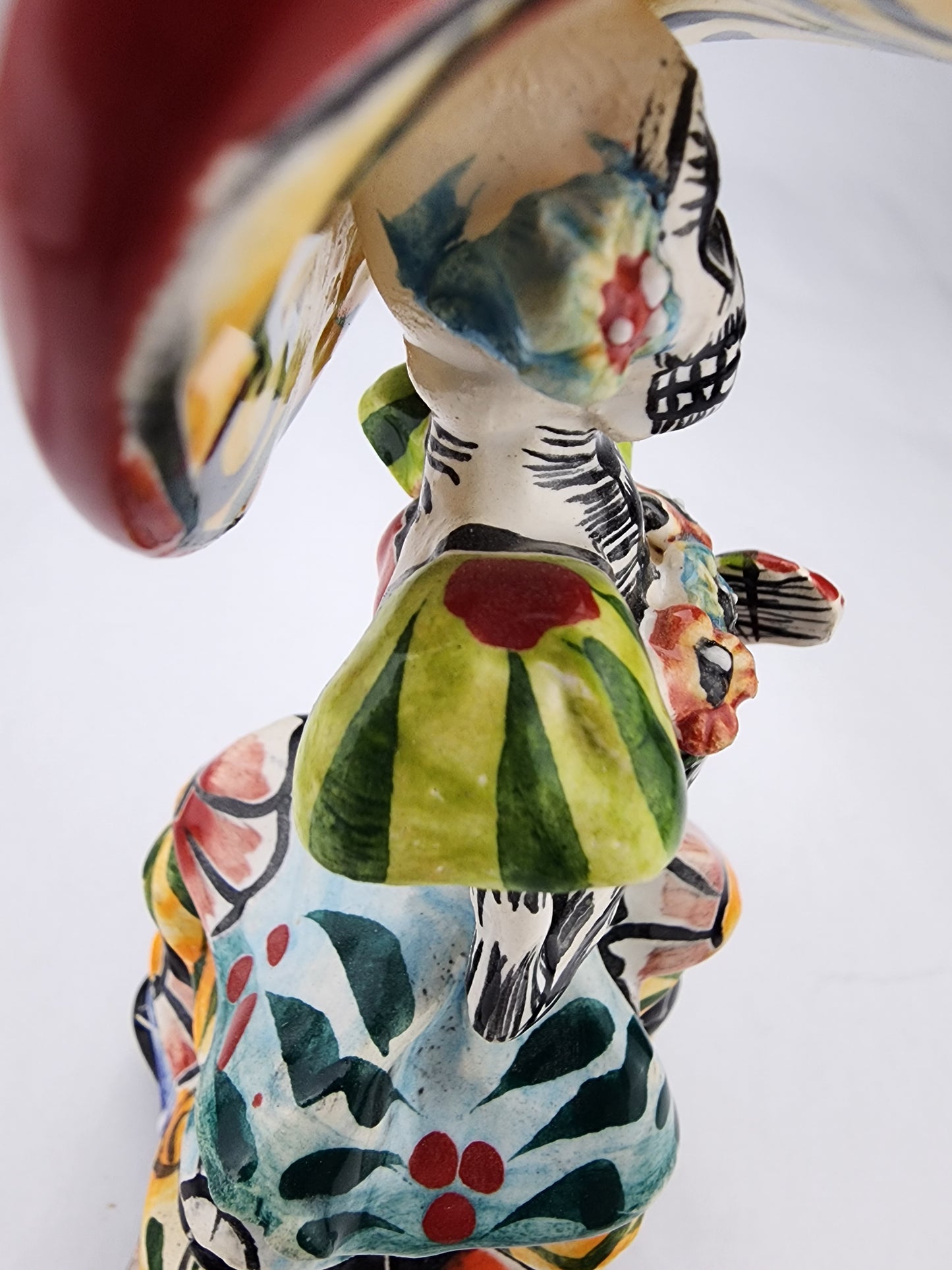 Mini Catrina Figurine – Handcrafted Día de los Muertos Decor