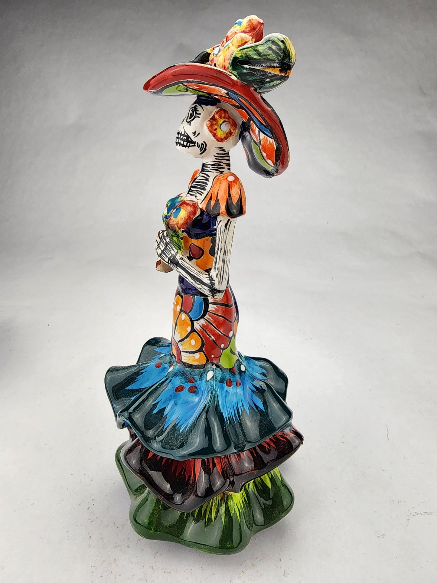 Mini Catrina Figurine - Handcrafted Ceramic Día de los Muertos Art