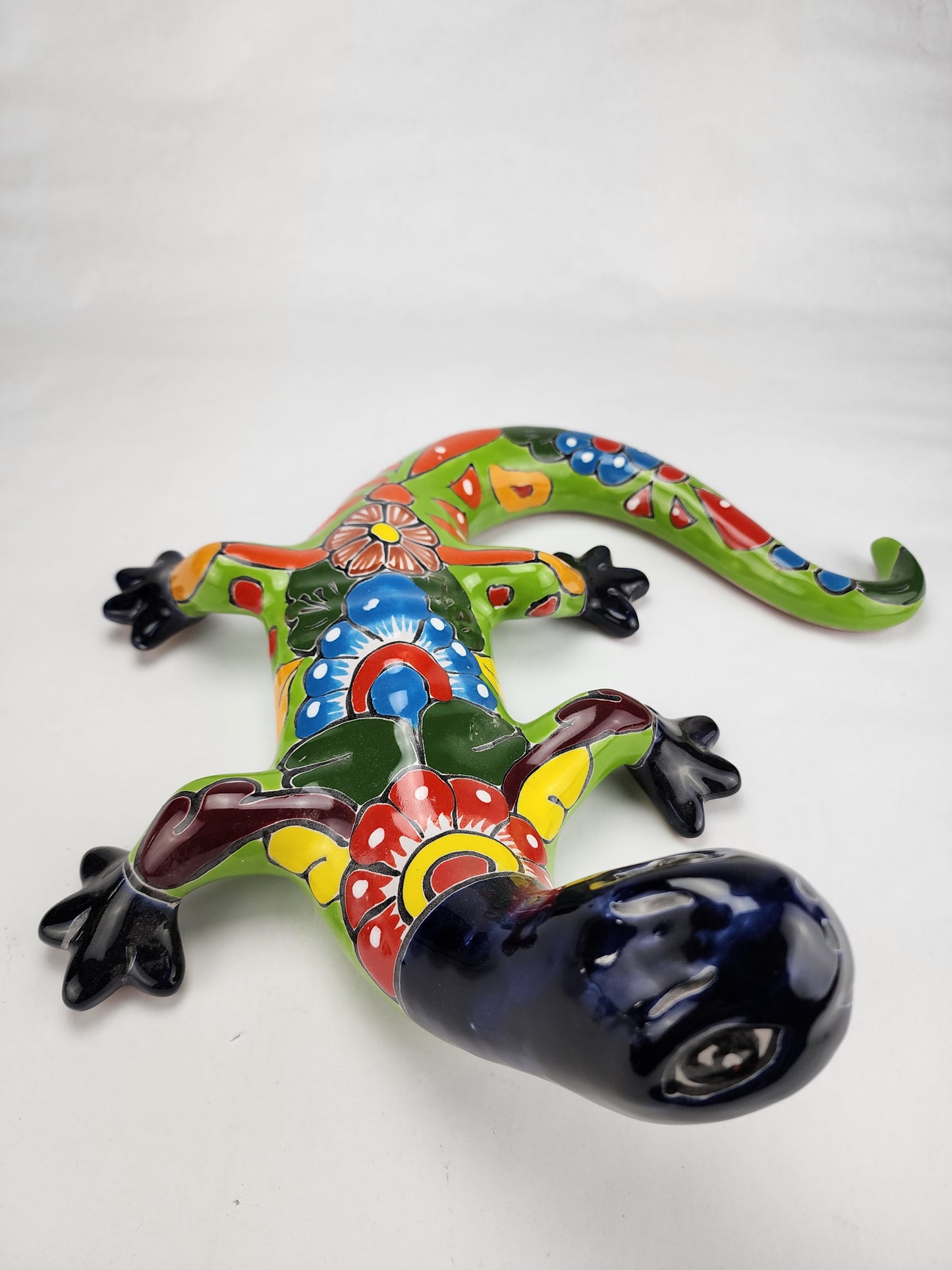Hand-Painted Talavera Gecko - Vibrant Mexican Folk Art Decor