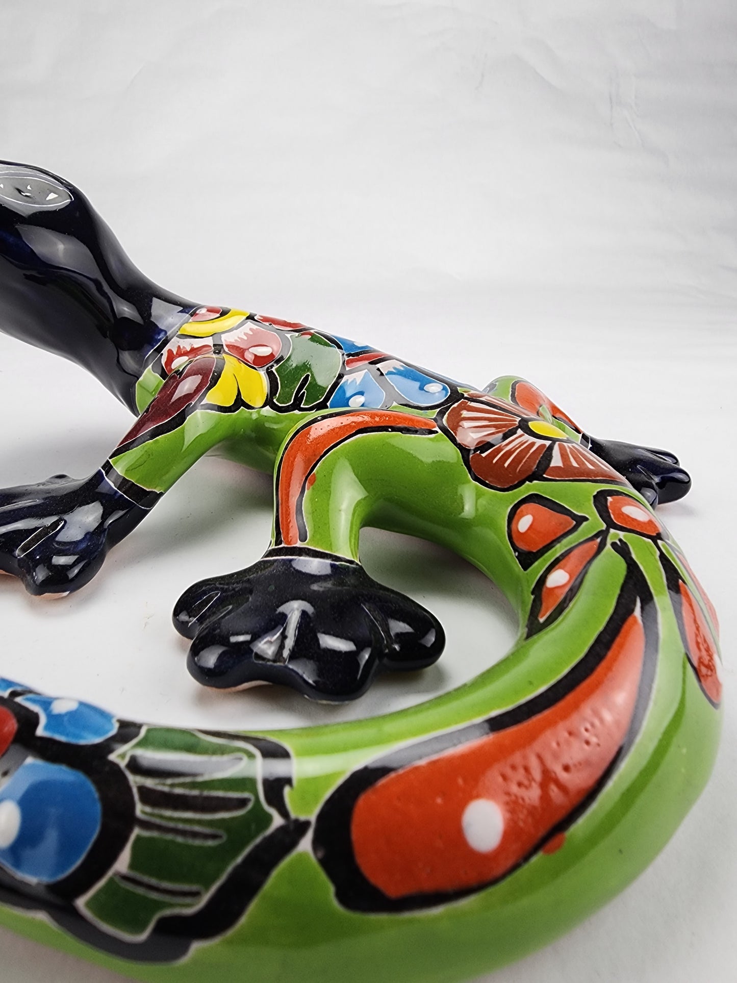 Hand-Painted Talavera Gecko - Vibrant Mexican Folk Art Decor