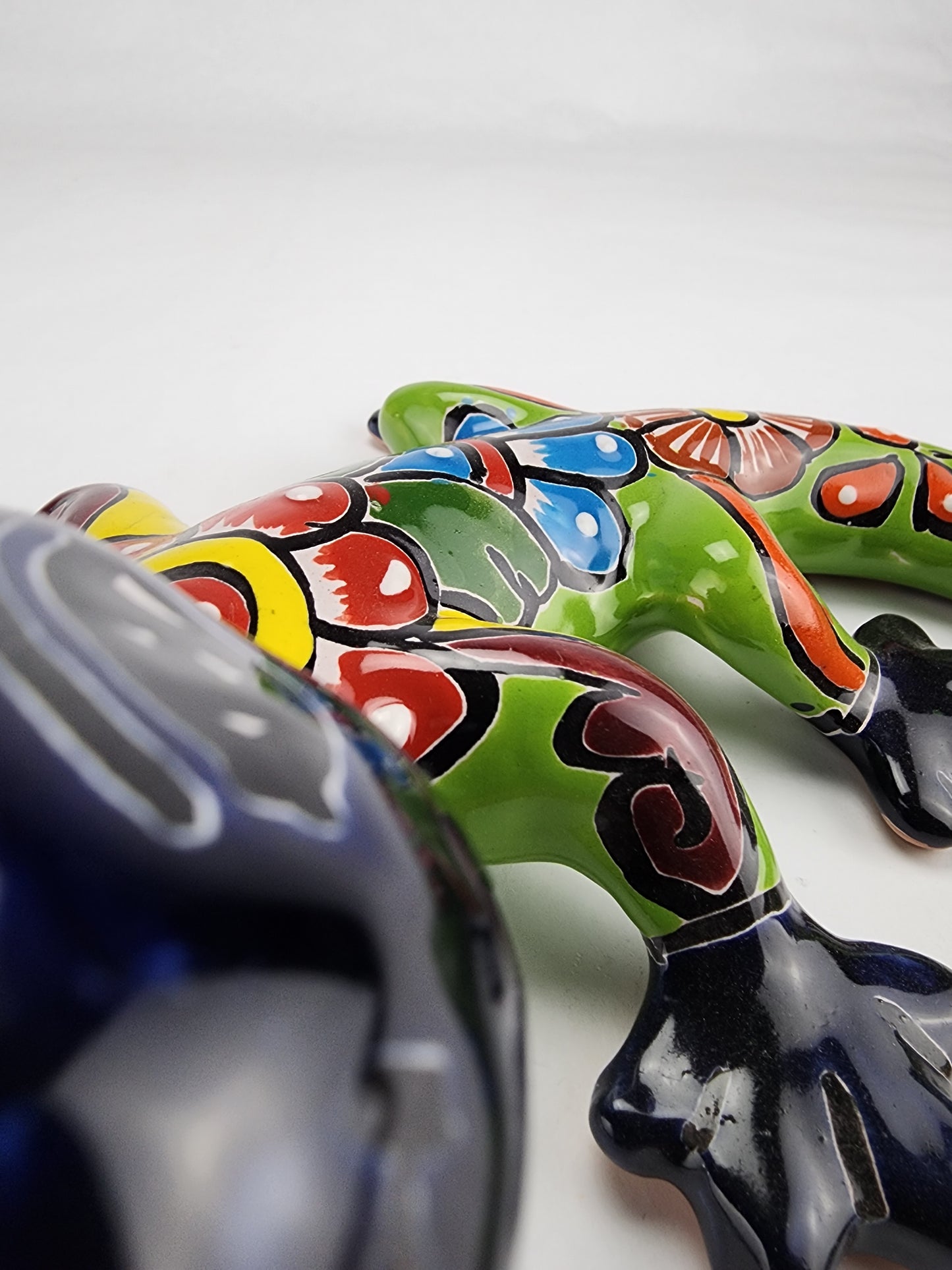Hand-Painted Talavera Gecko - Vibrant Mexican Folk Art Decor