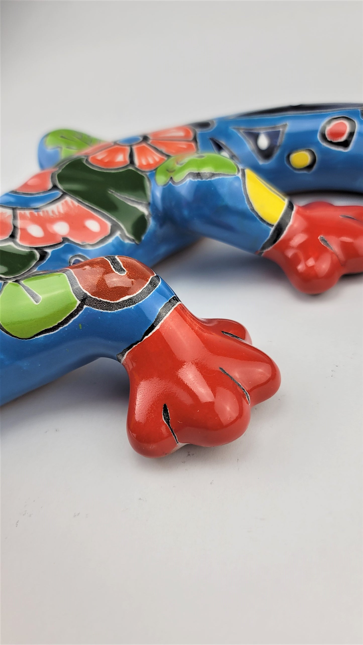Red & Blue Talavera-Style Gecko – Handcrafted Mexican Folk Art Décor