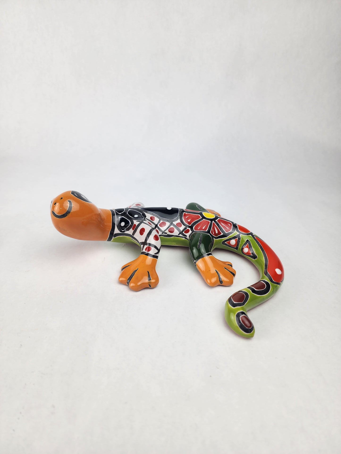 Handcrafted Talavera Gecko – Vibrant Mexican Folk Art Decor