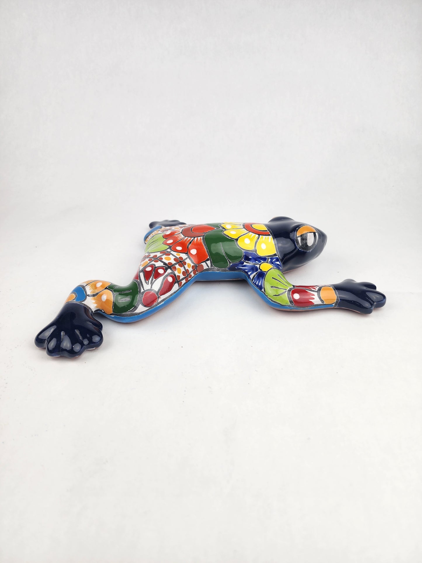 Talavera Frog Statue – Hand-Painted Mexican Ceramic for Outdoors