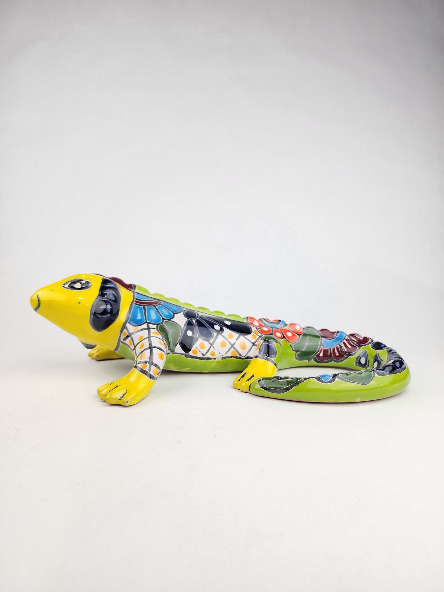 Talavera Iguana Sculpture – Authentic Mexican Handcrafted Art
