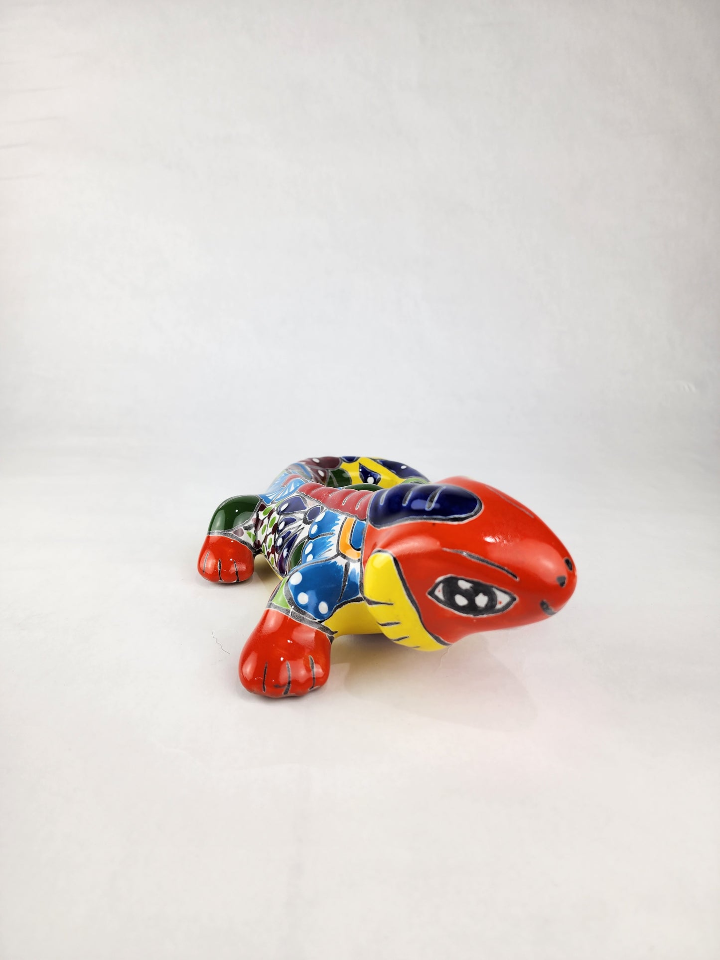 Unique Ceramic Iguana – Artisan Decor for Home or Office