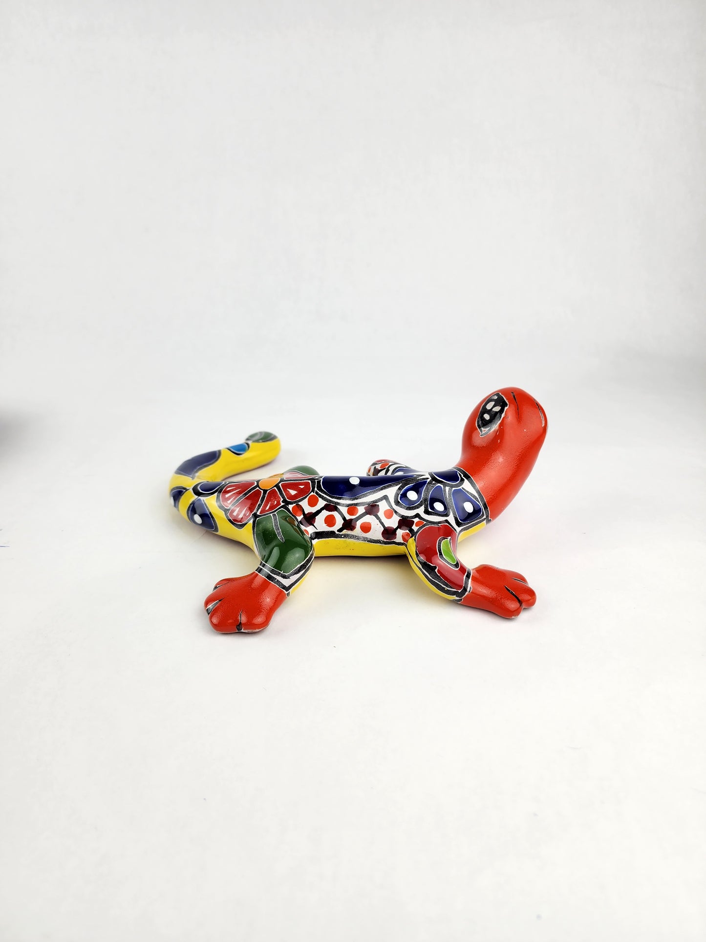 Colorful Ceramic Gecko – Unique Wall Decor with Mexican Flair
