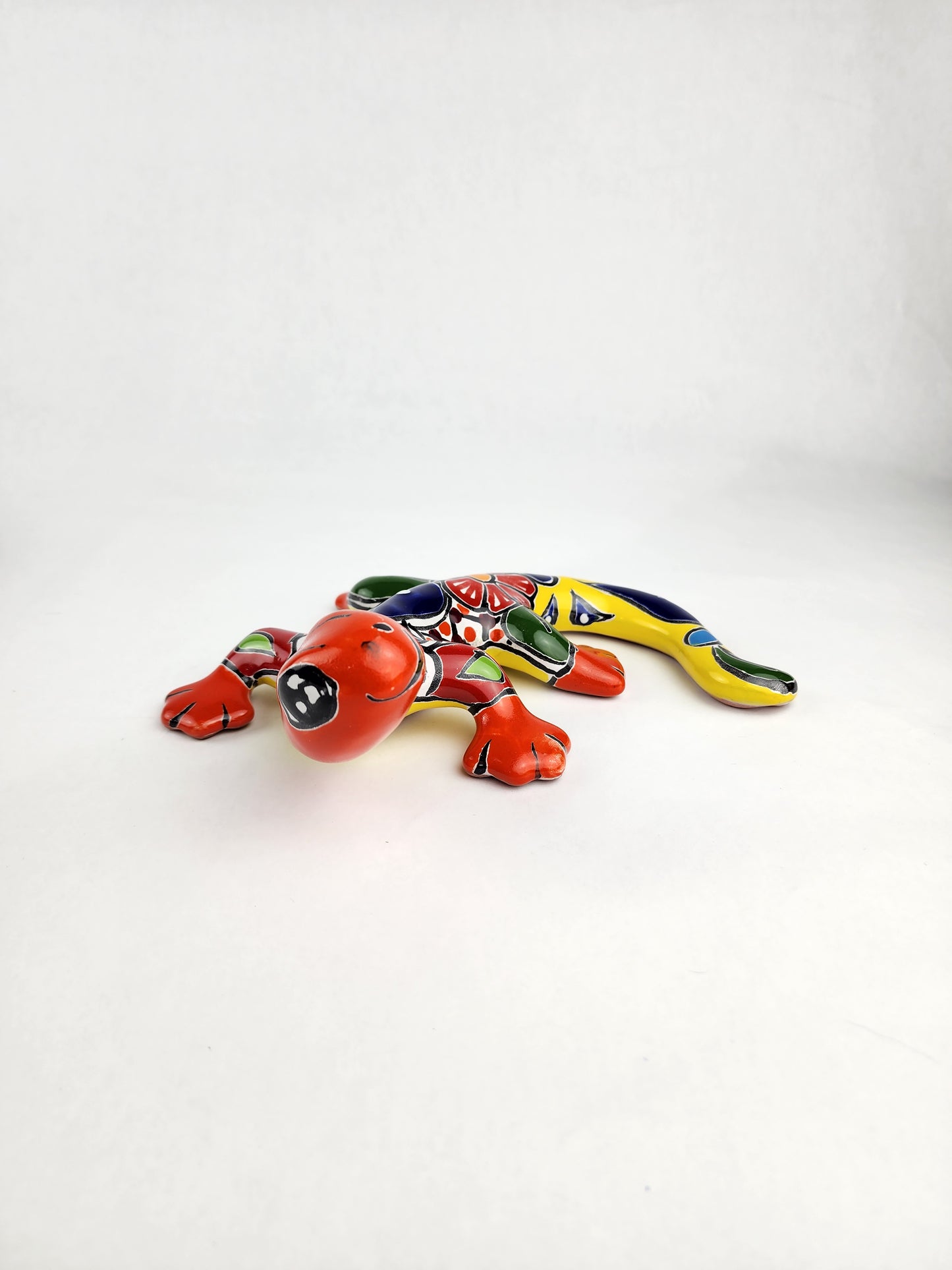 Colorful Ceramic Gecko – Unique Wall Decor with Mexican Flair