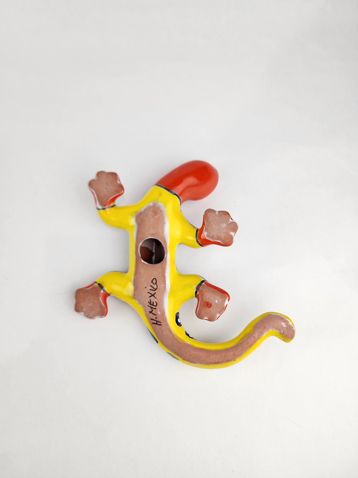 Colorful Ceramic Gecko – Unique Wall Decor with Mexican Flair