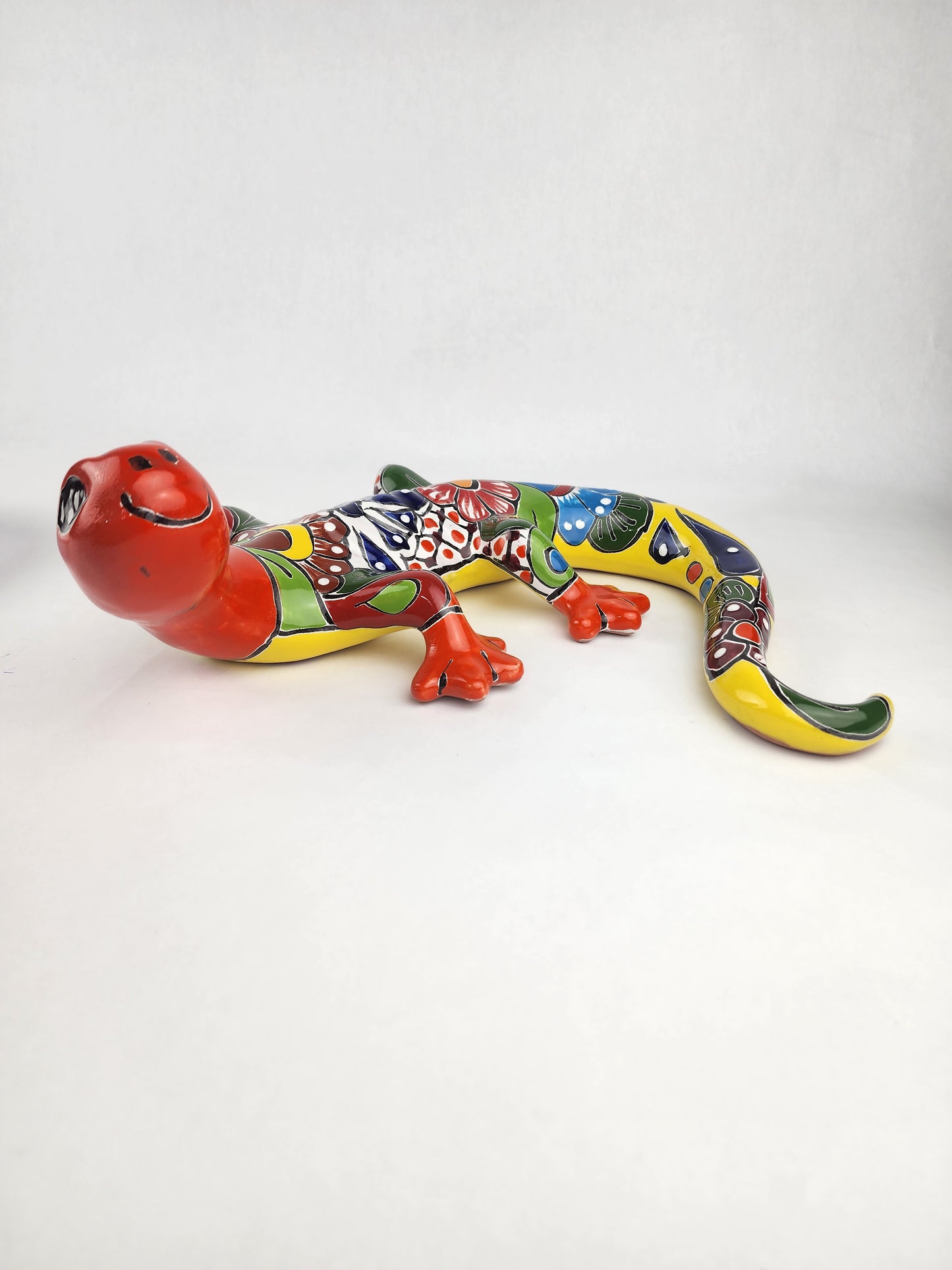 Whimsical Ceramic Gecko – Playful Decor for Home or Office
