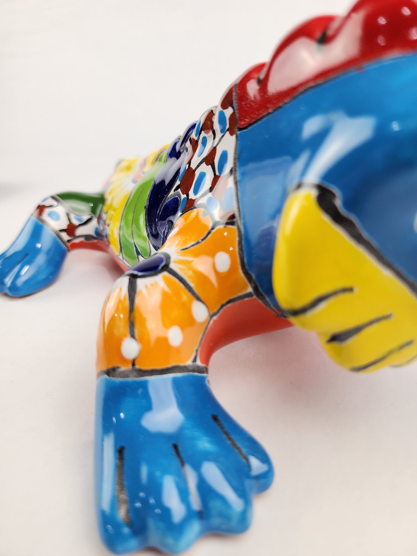 Nature-Inspired Talavera Iguana – Mexican Ceramic Wall Art
