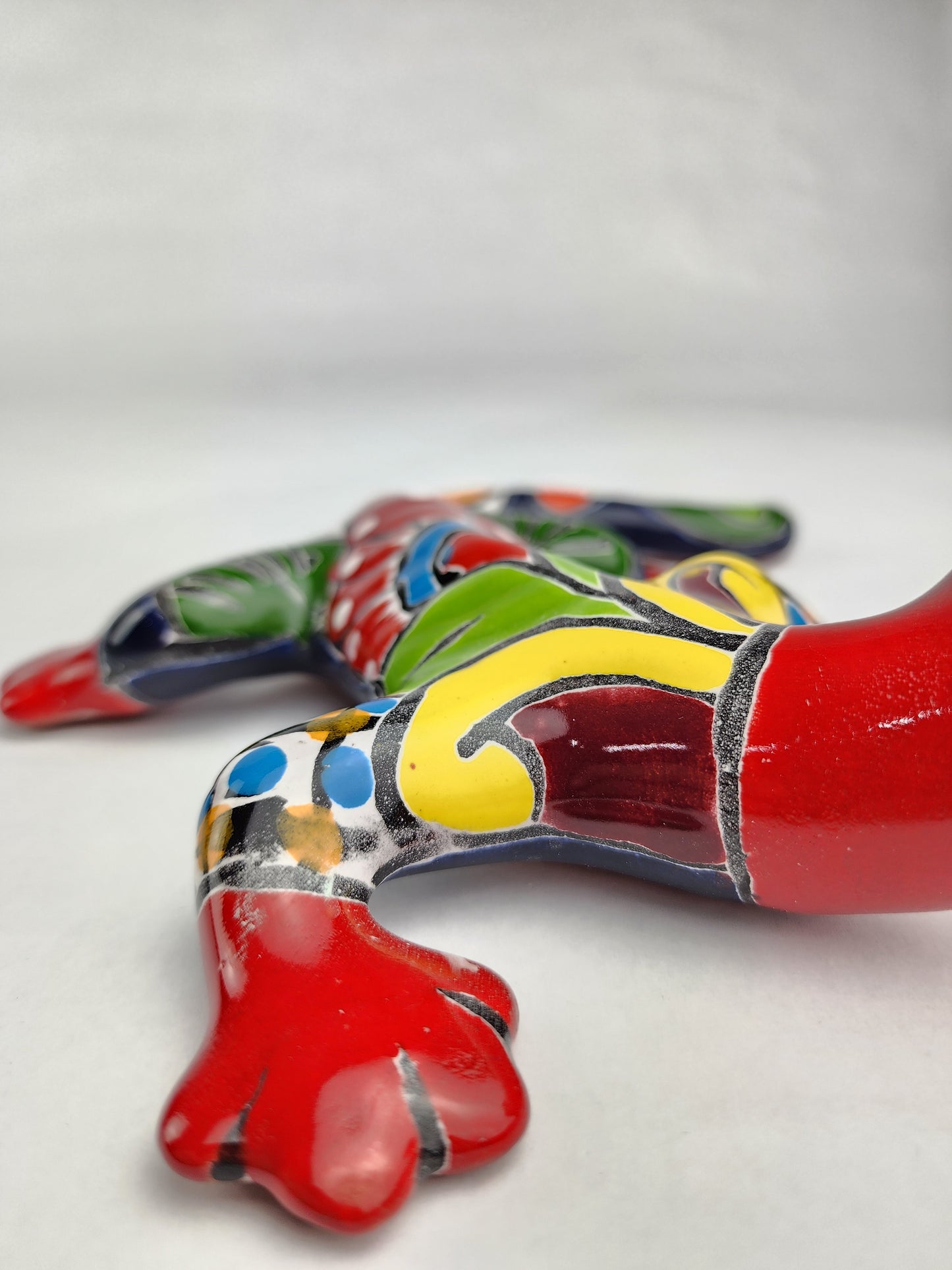 Colorful Talavera Gecko Lizard – Handcrafted Mexican Wall Art