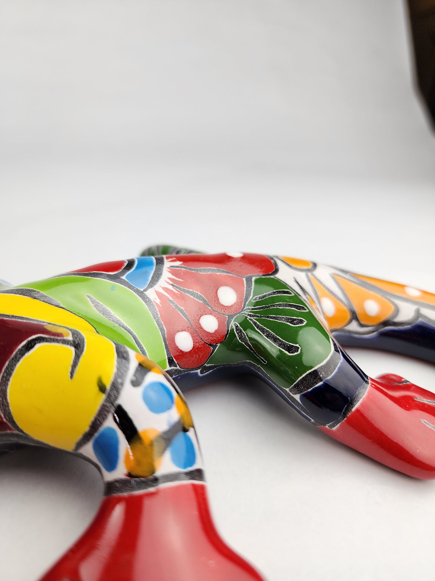 Colorful Talavera Gecko Lizard – Handcrafted Mexican Wall Art