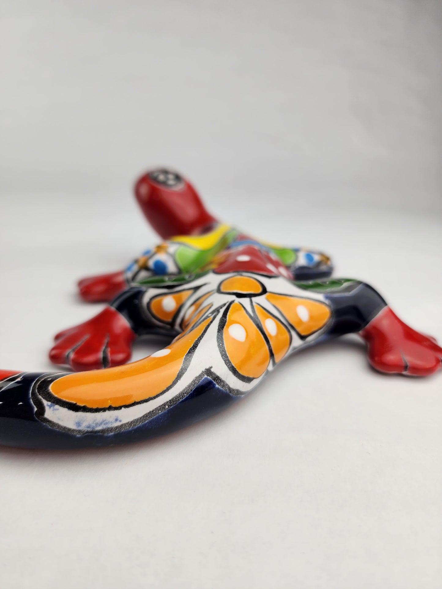 Colorful Talavera Gecko Lizard – Handcrafted Mexican Wall Art