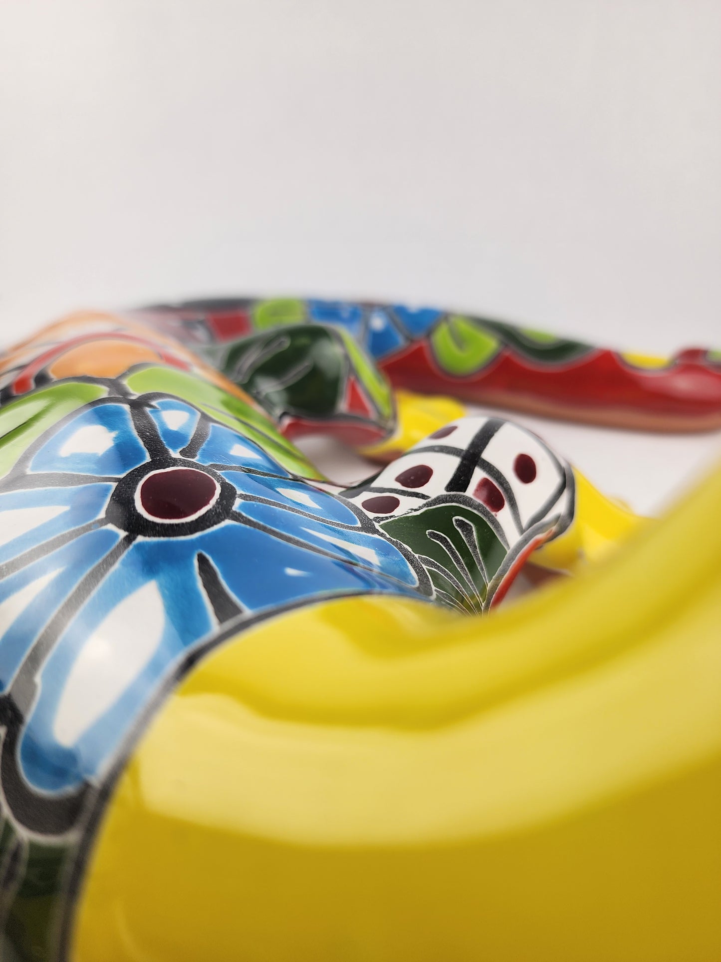 Large Yellow Talavera Gecko – Mexican Folk Art Lizard Wall Hanging