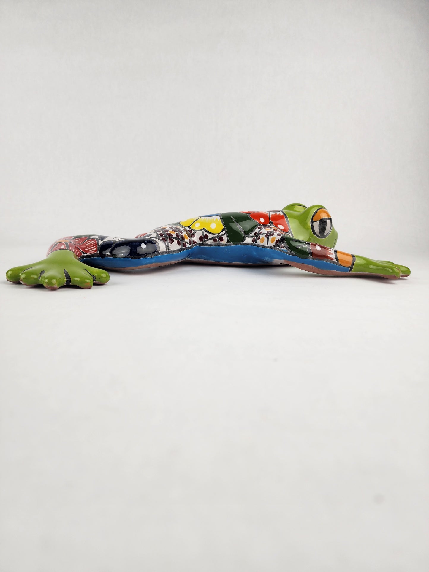 Talavera Style Green Ceramic Frog – Hand-Painted Garden Figurine
