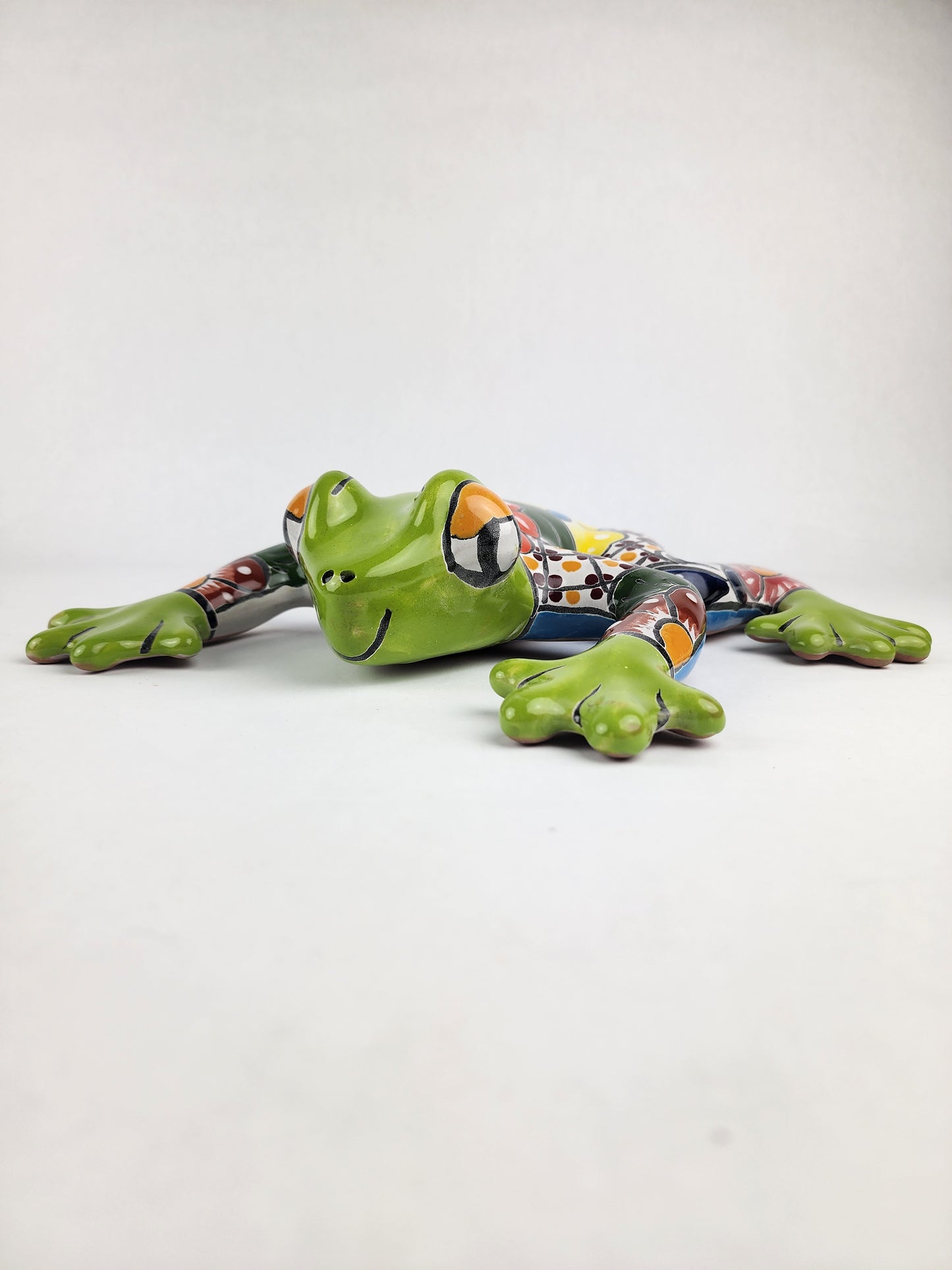 Talavera Style Green Ceramic Frog – Hand-Painted Garden Figurine