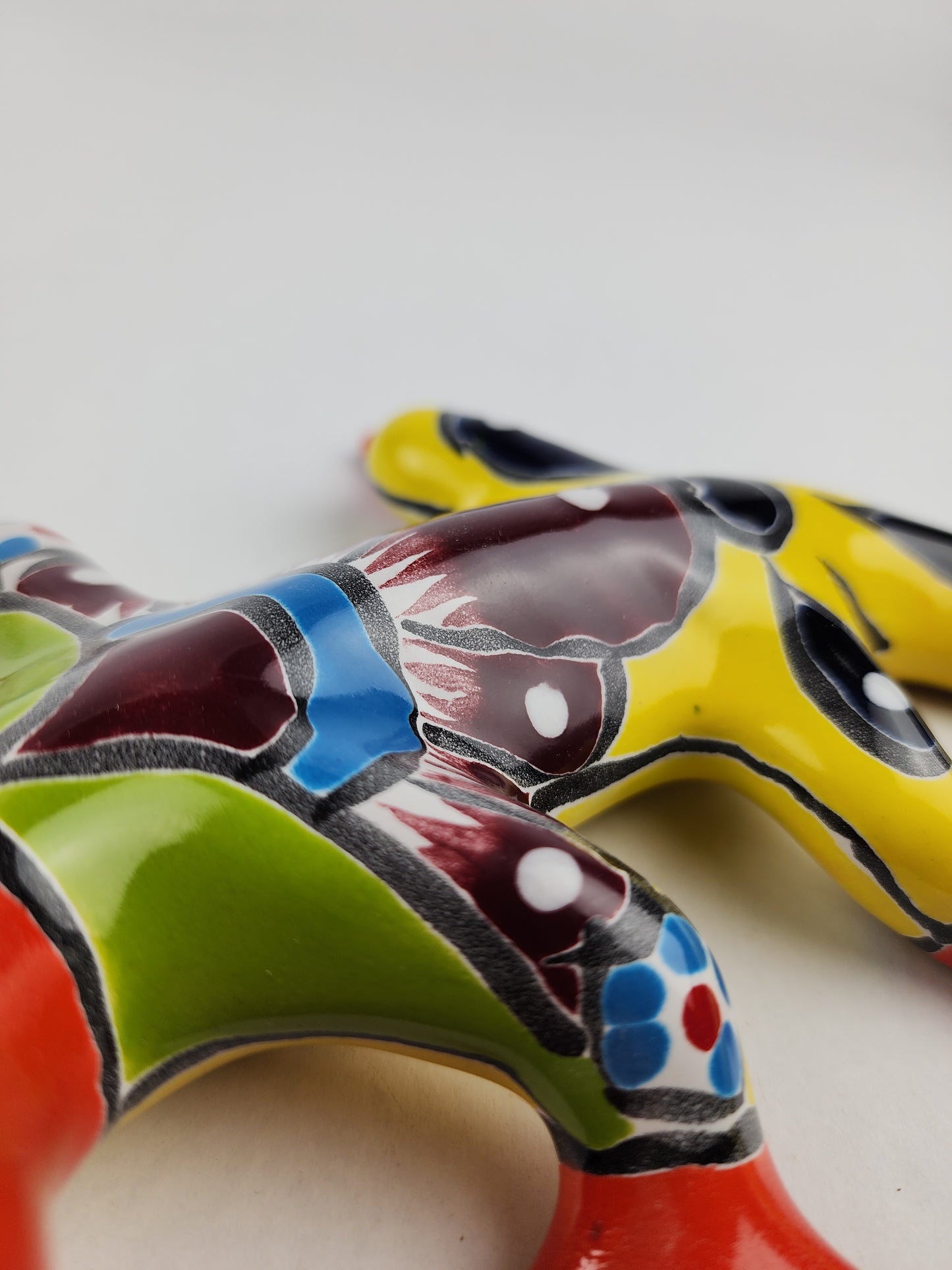 Talavera Ceramic Gecko – Red & Yellow Wall Lizard